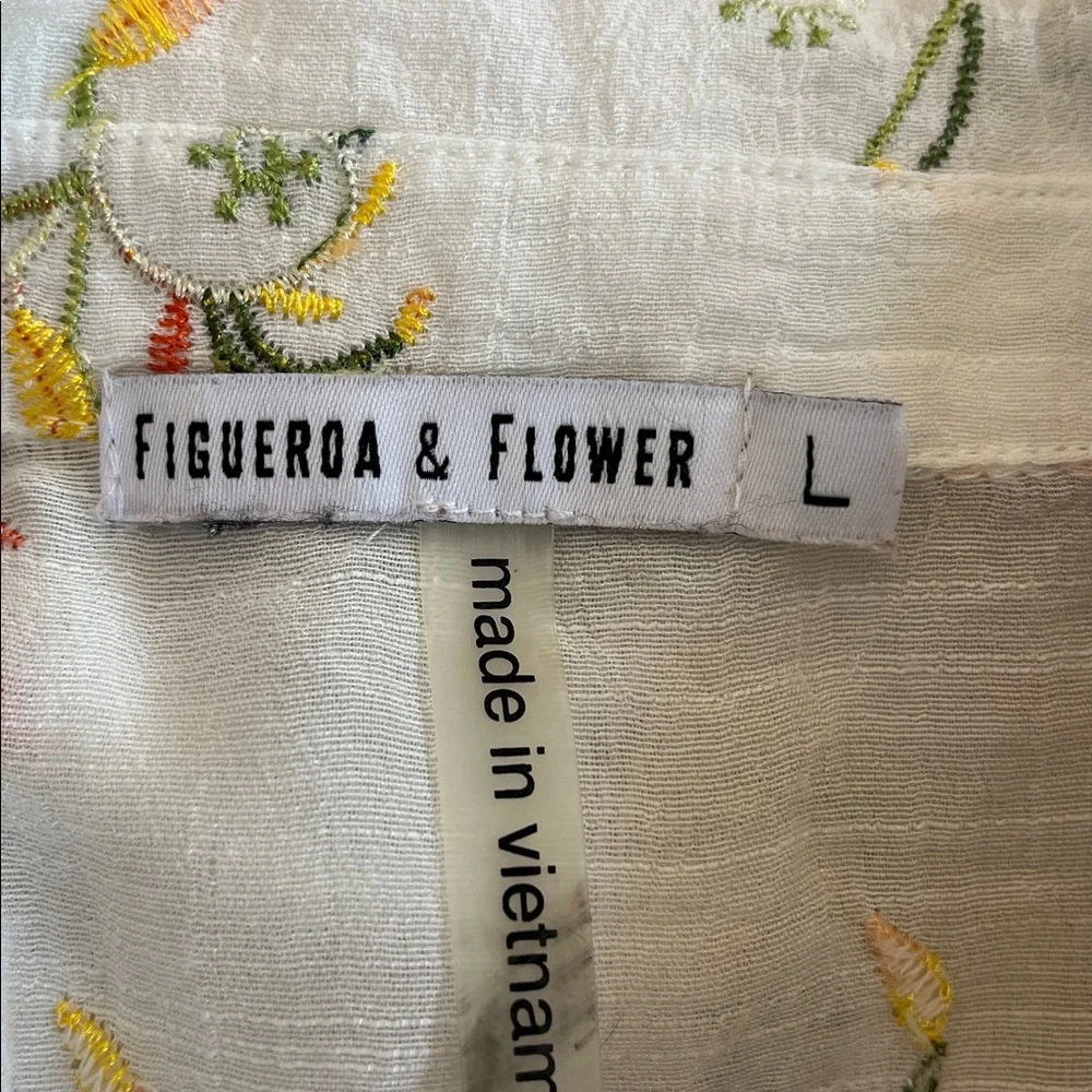 Figueroa & Flower Floral Embroidered Button Down Semi Sheer Shirt Size Large